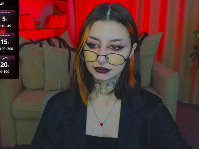 MistressMarcelline webcam