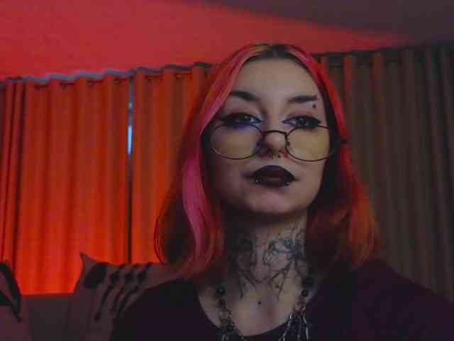 Mistressmarcelline's cam show statistics and live stream