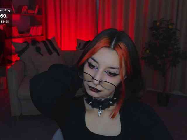 MistressMarcelline webcam