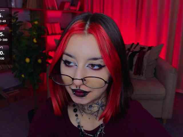 MistressMarcelline webcam