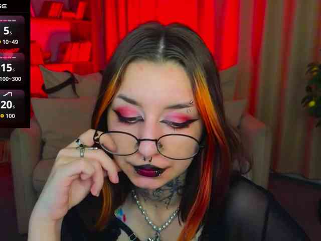 MistressMarcelline webcam