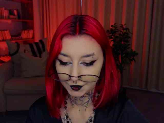 MistressMarcelline webcam