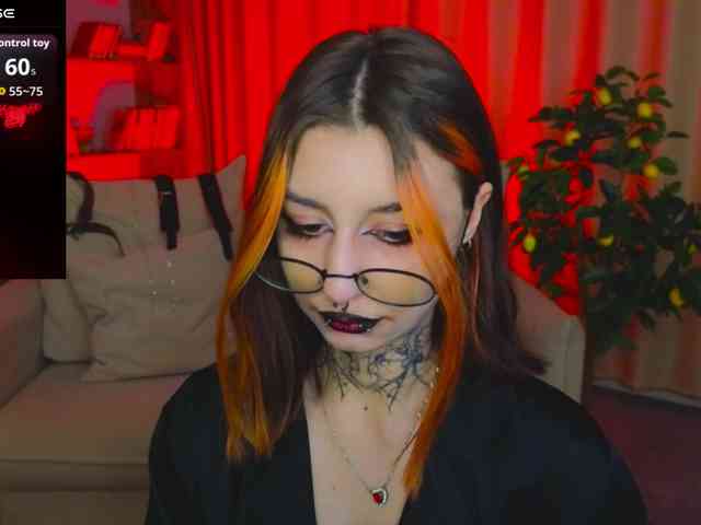 MistressMarcelline webcam