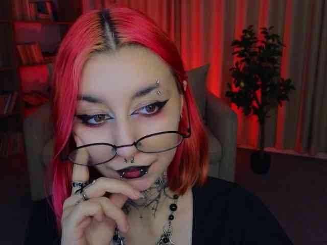 MistressMarcelline webcam