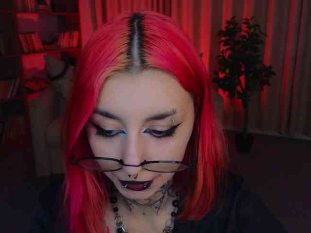 MistressMarcelline webcam