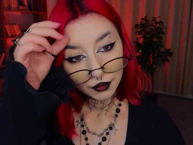 MistressMarcelline webcam