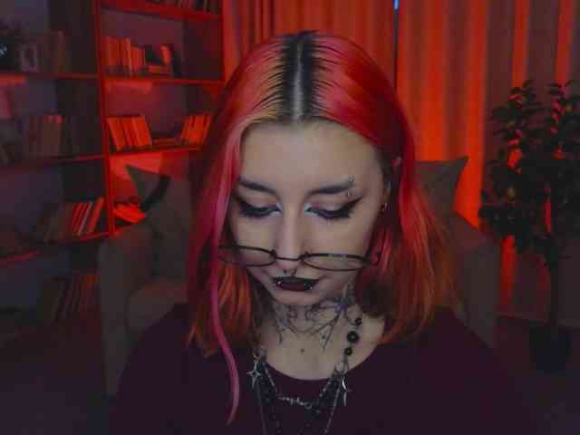 MistressMarcelline webcam