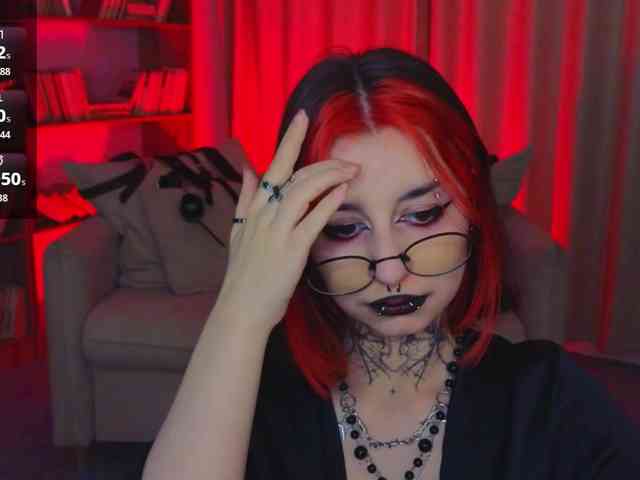MistressMarcelline webcam