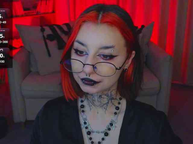 MistressMarcelline webcam