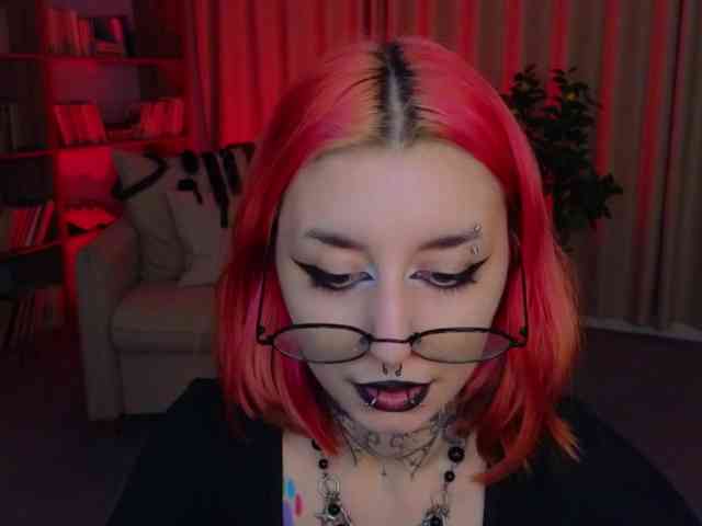 MistressMarcelline webcam