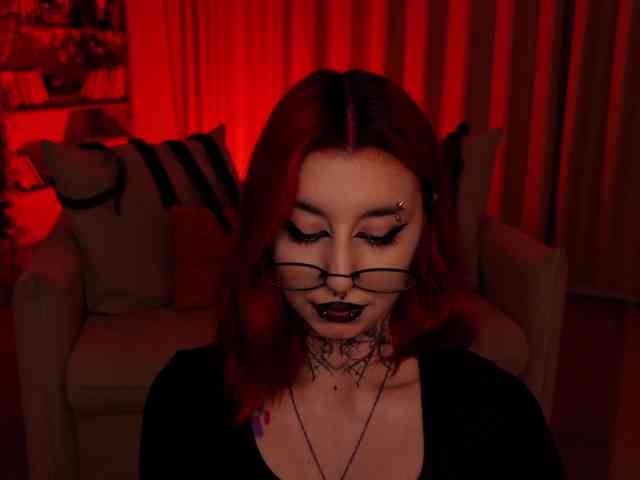 MistressMarcelline webcam