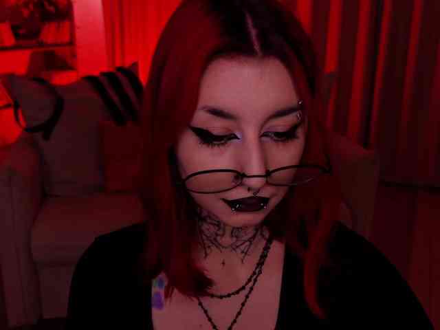 MistressMarcelline webcam