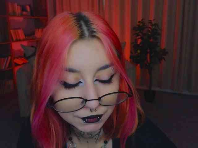 MistressMarcelline webcam