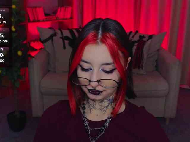 MistressMarcelline webcam