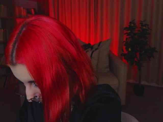 MistressMarcelline webcam