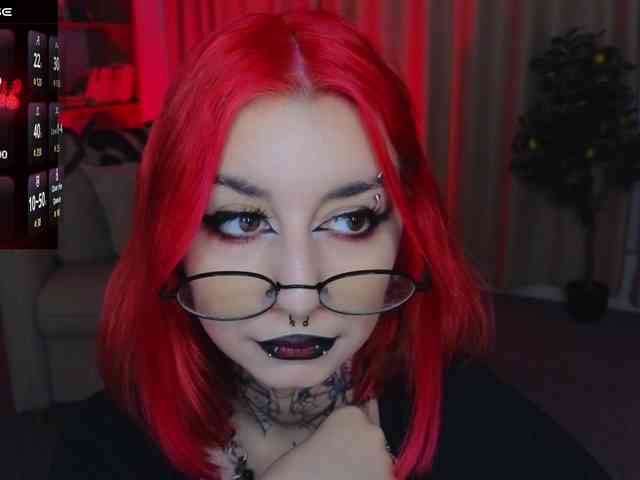 MistressMarcelline webcam