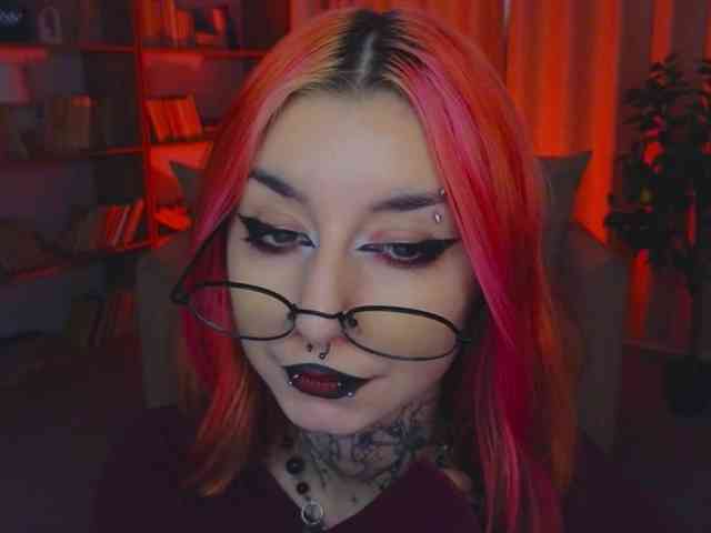 MistressMarcelline webcam