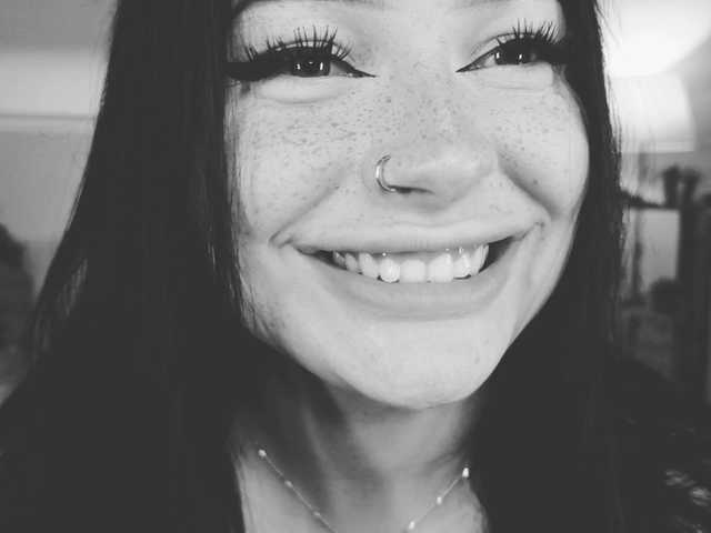LisaAndDenis live cam on BongaCams