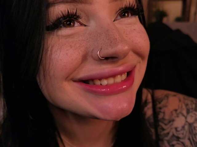 LisaAndDenis live cam on BongaCams