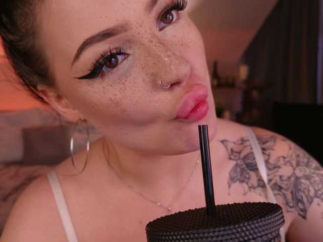 LisaAndDenis live cam on BongaCams