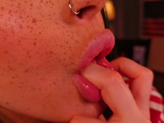 LisaAndDenis live cam on BongaCams