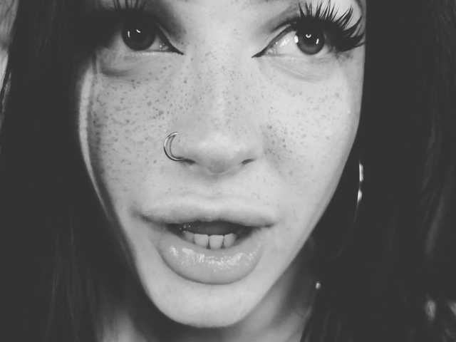 LisaAndDenis live cam on BongaCams