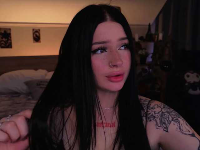 LisaAndDenis, live now on BongaCams