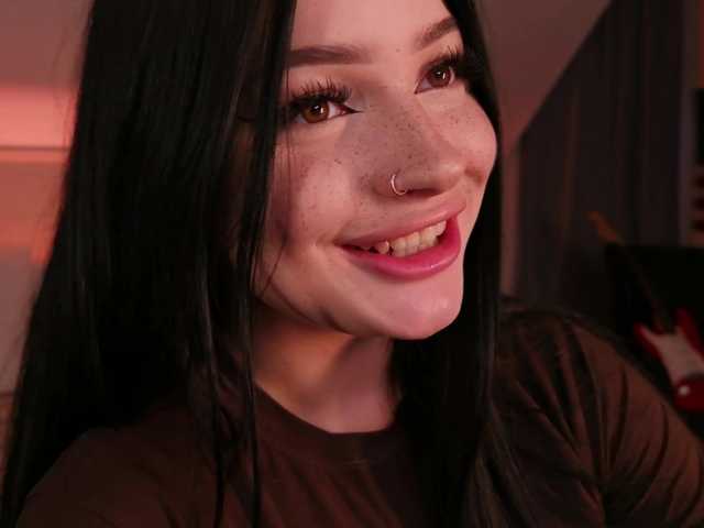 LisaAndDenis live cam on BongaCams