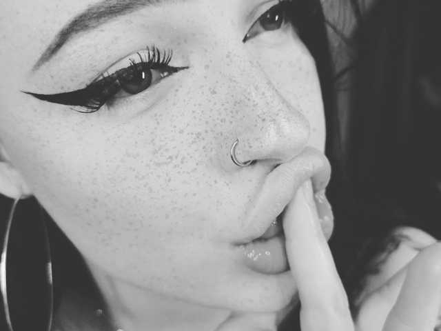 LisaAndDenis live cam on BongaCams