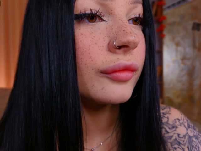 LisaAndDenis live cam on BongaCams