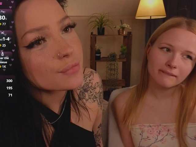  LisaAndDenis chat room
