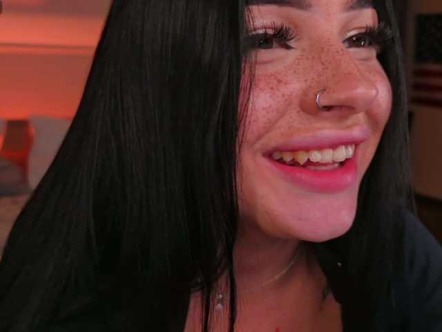 LisaAndDenis live cam on BongaCams