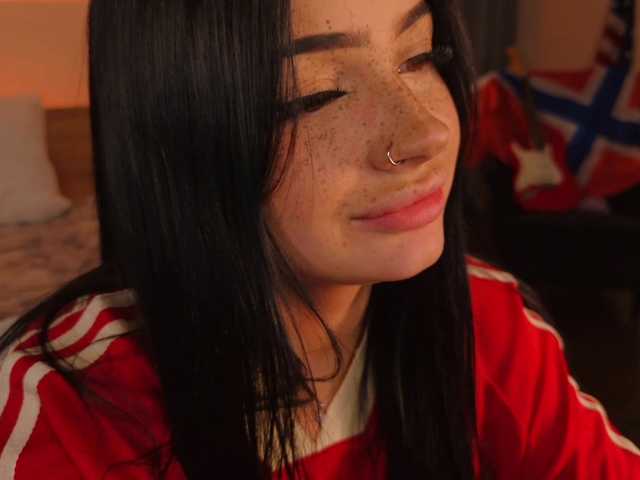 LisaAndDenis live cam on BongaCams