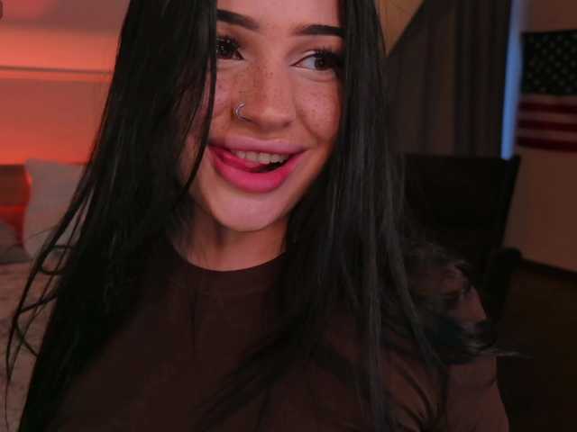 LisaAndDenis live cam on BongaCams