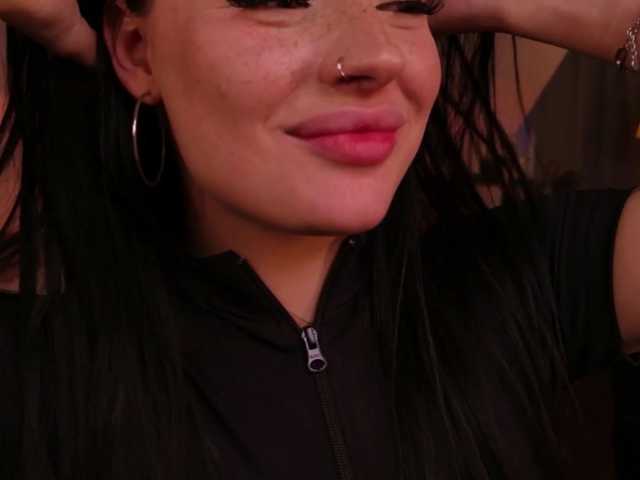 LisaAndDenis live cam on BongaCams