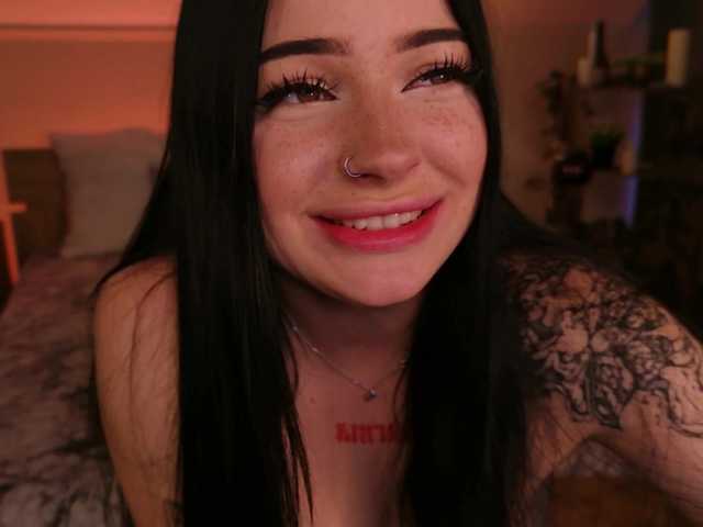 LisaAndDenis live cam on BongaCams