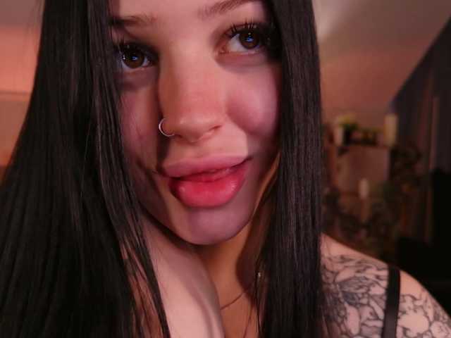 LisaAndDenis live cam on BongaCams