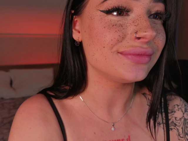 LisaAndDenis live cam on BongaCams