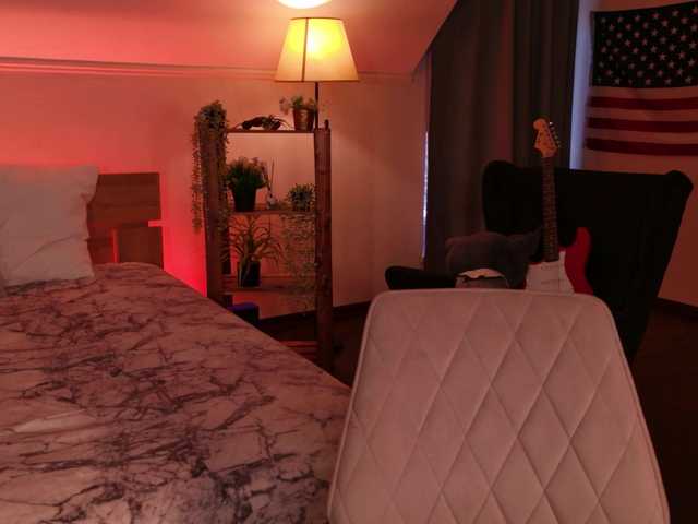 LisaAndDenis live cam on BongaCams