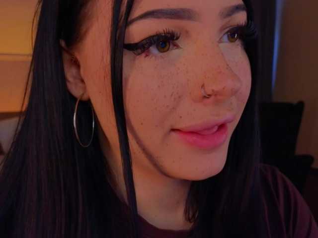 LisaAndDenis live cam on BongaCams