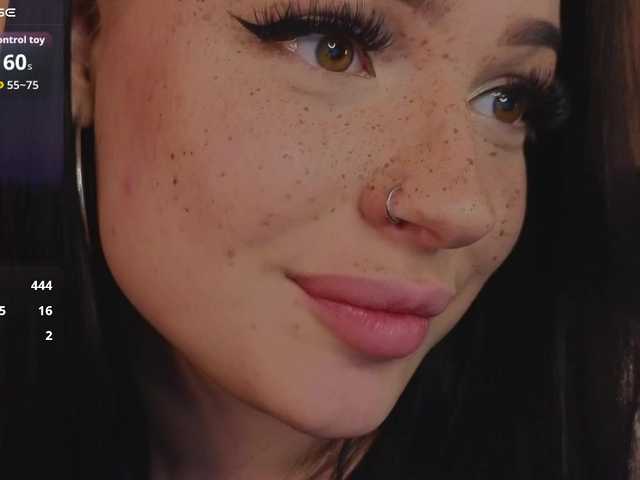 модель LisaAndDenis