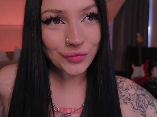 LisaAndDenis live cam on BongaCams