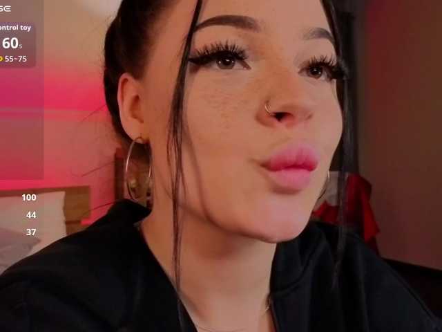 LisaAndDenis's BongaCams show and profile