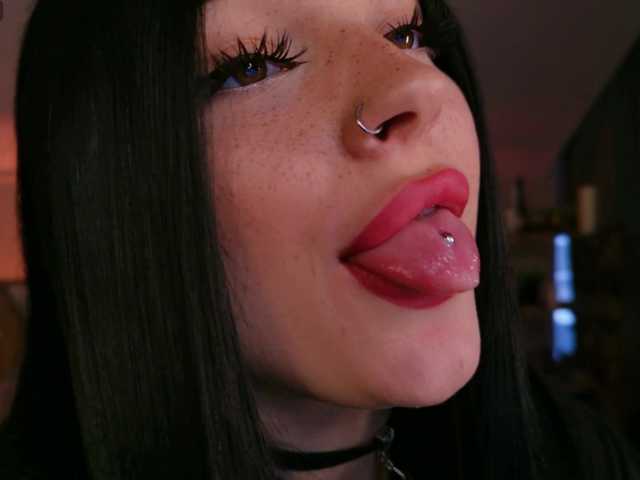 LisaaLiss live cam preview