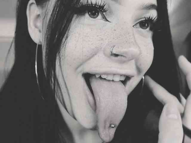 LisaaLiss webcam