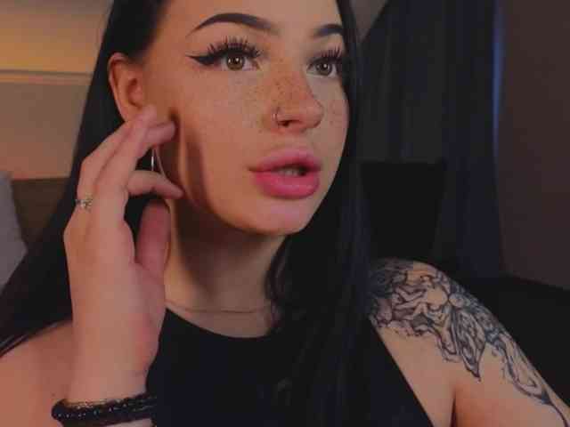 LisaAndDenis Live Webcam on BongaCams