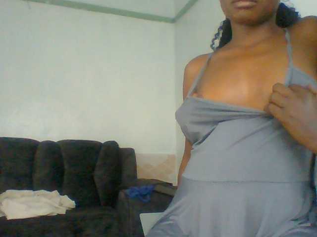 Africanmandk live cam on UnifiedCams
