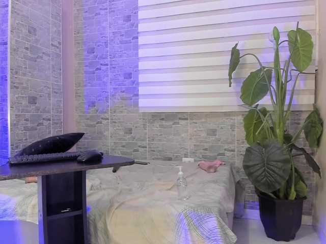 MeganBlazze live cam on BongaCams