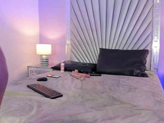 meganblazze's live room