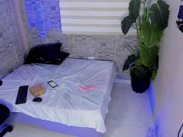 MeganBlazze webcam